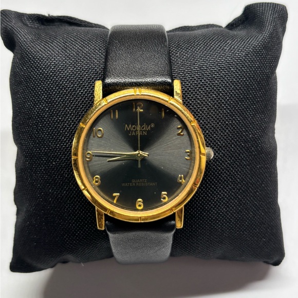mondu Other - Mondu Gold and Black Watch